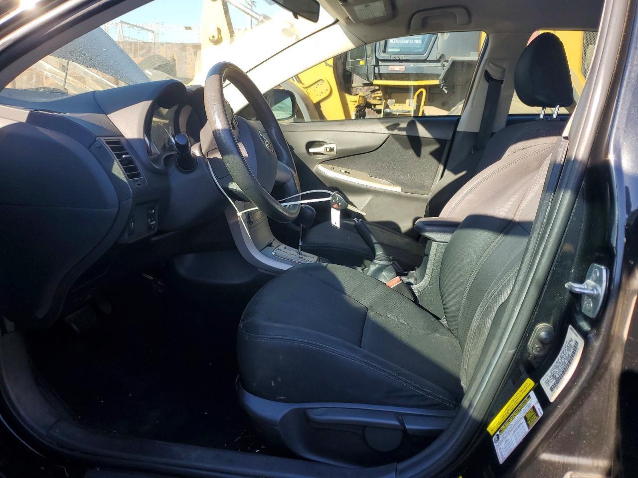 2013 TOYOTA COROLLA S — Фото 7 из 12