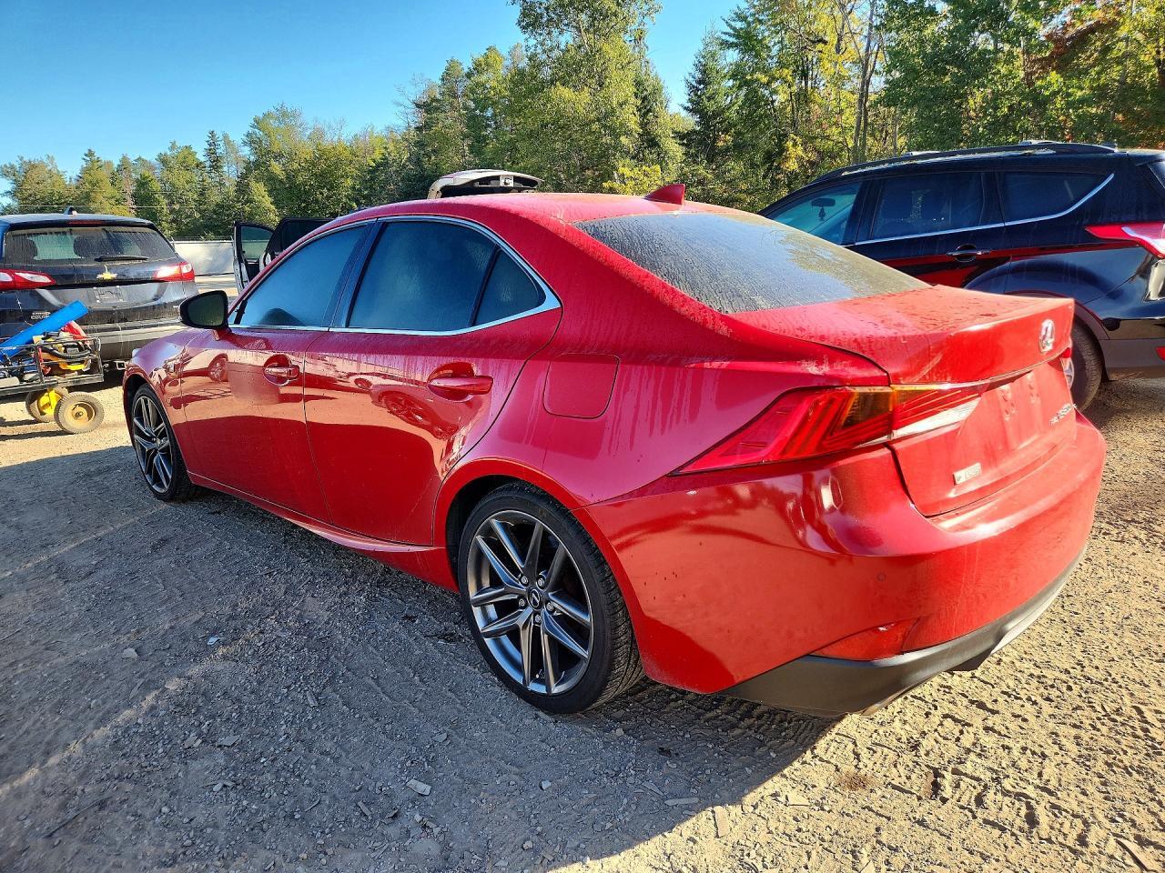 2018 LEXUS IS 300 — Фото 2 из 12
