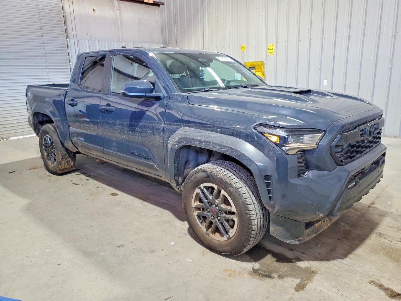 2024 TOYOTA TACOMA TRD SPORT — Фото 4 из 12