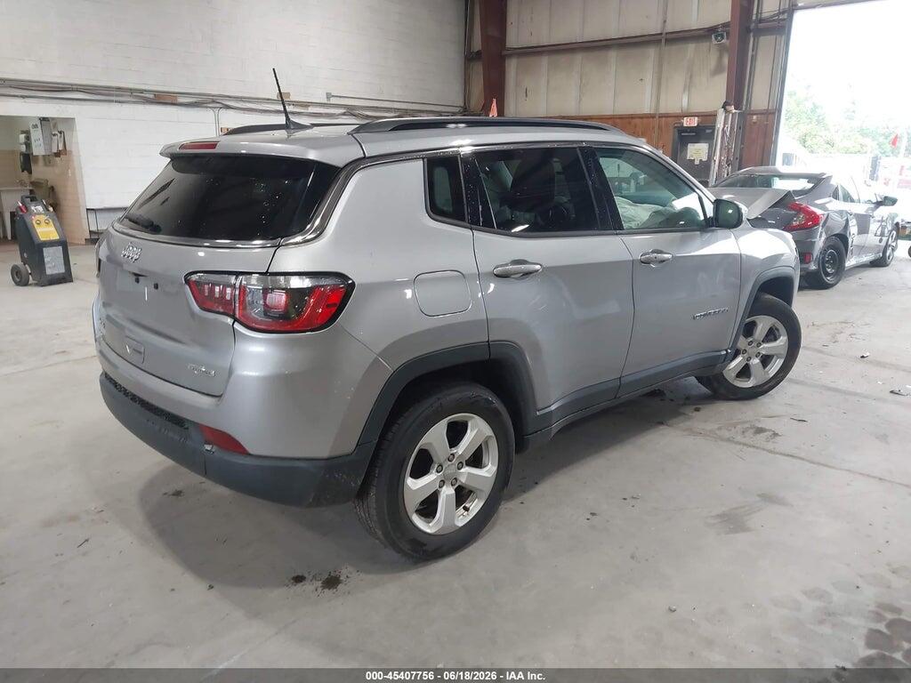 3C4NJDBB7KT683409 2019 JEEP COMPASS photo no. 4