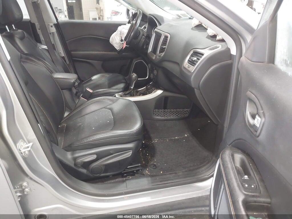 3C4NJDBB7KT683409 2019 JEEP COMPASS photo no. 5