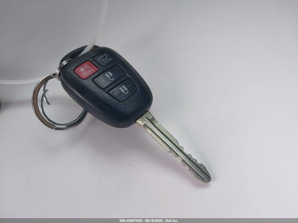 2T3WFREV8HW362196 2017 TOYOTA RAV4 photo no. 11