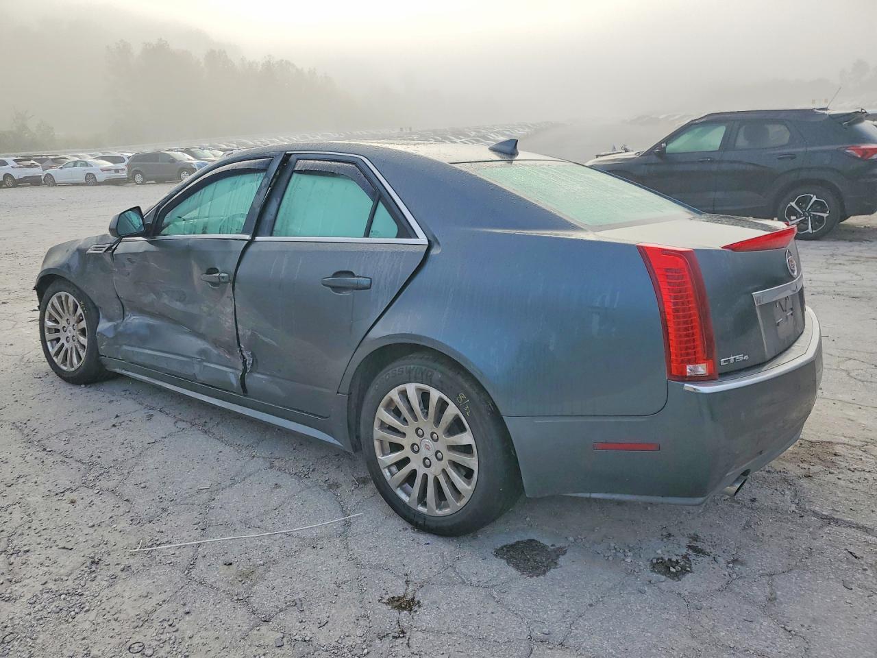 2010 CADILLAC CTS PREMIUM COLLECTION — Фото 2 из 12