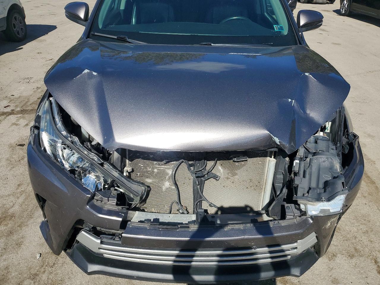 2018 TOYOTA HIGHLANDER XLE — Фото 12 из 13