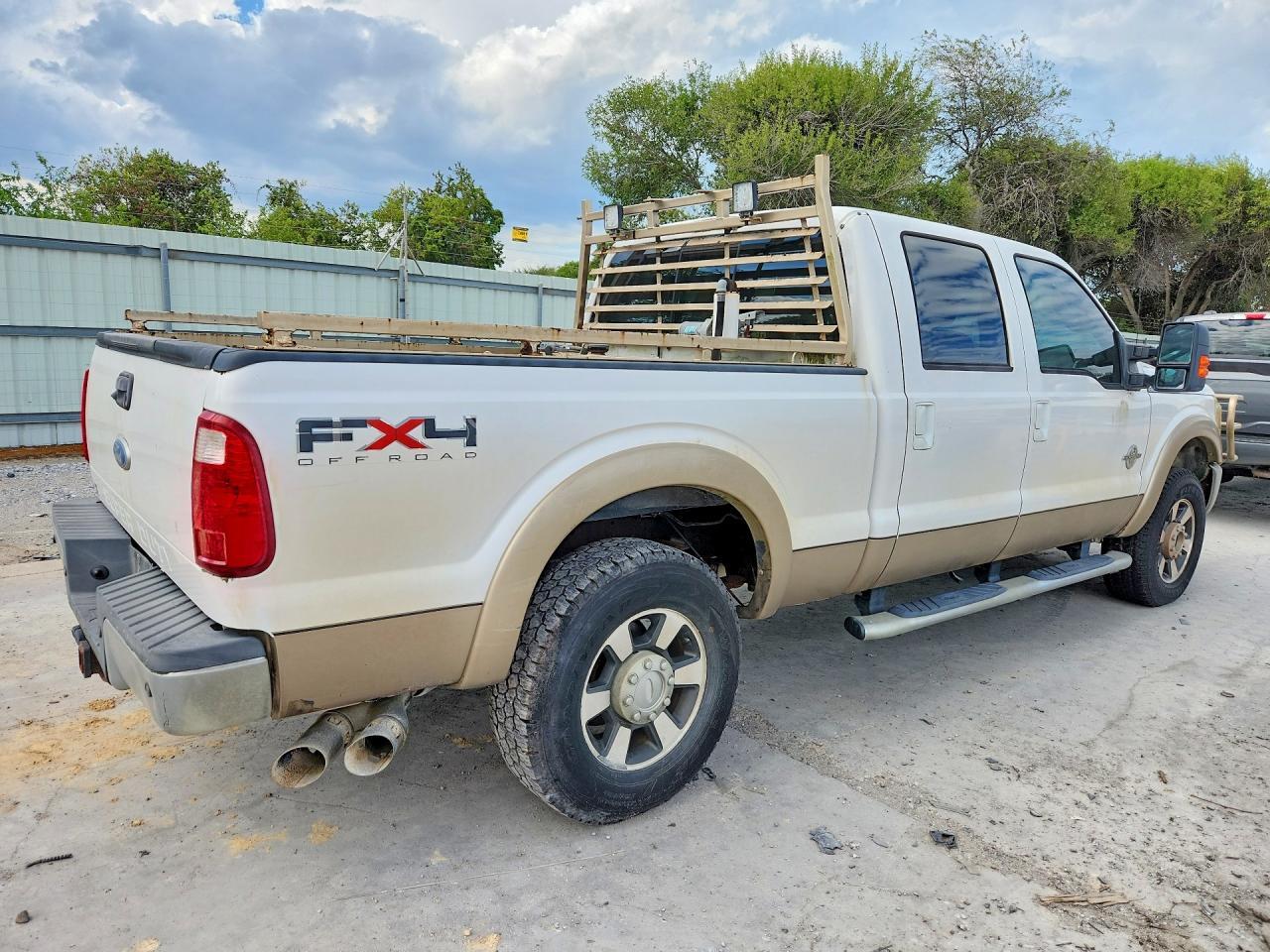 2011 FORD F250 SUPER DUTY — Фото 3 из 12
