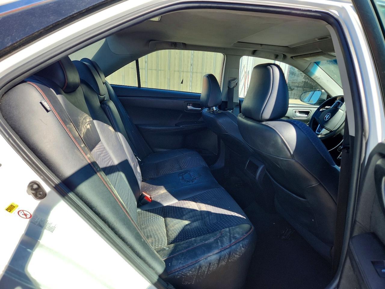 2015 TOYOTA CAMRY SE — Фото 10 из 12