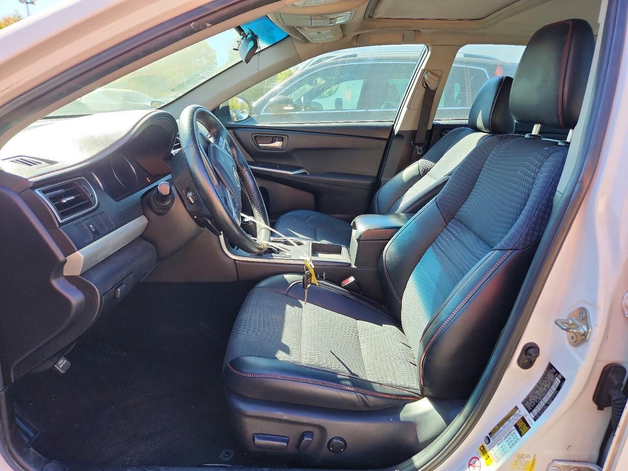 2015 TOYOTA CAMRY SE — Фото 7 из 12