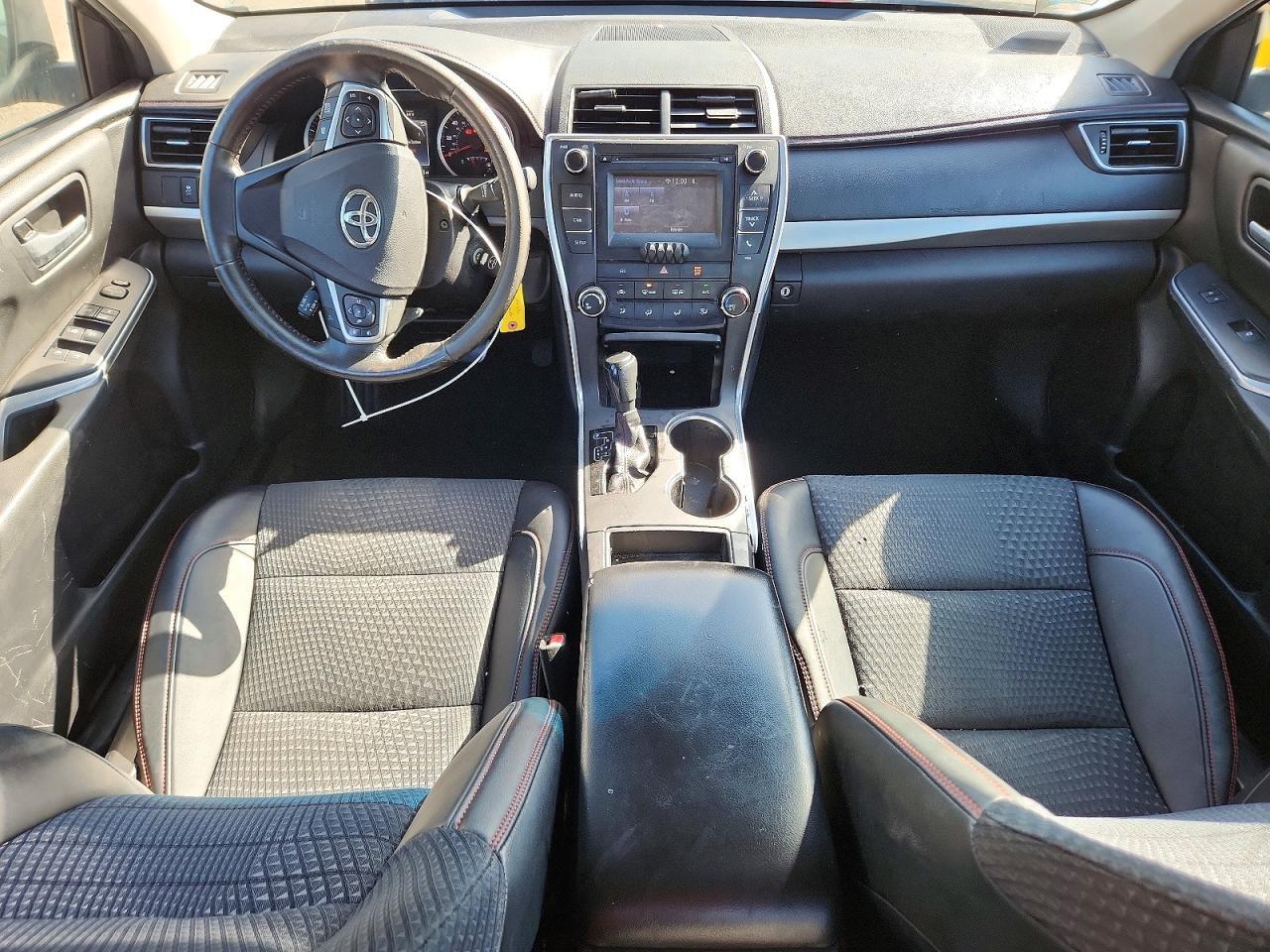 2015 TOYOTA CAMRY SE — Фото 8 из 12
