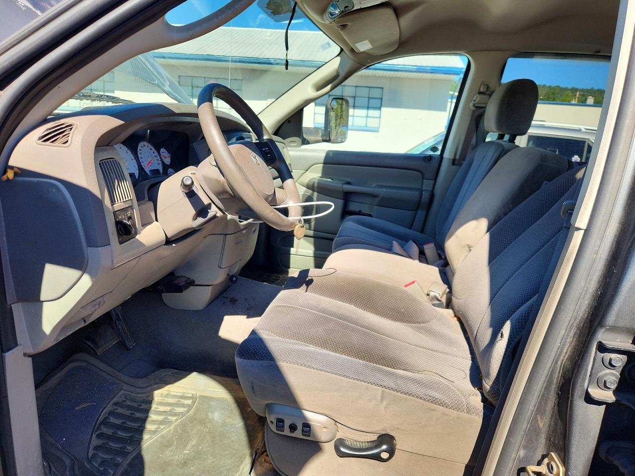 2004 DODGE RAM 2500 — Фото 7 из 12