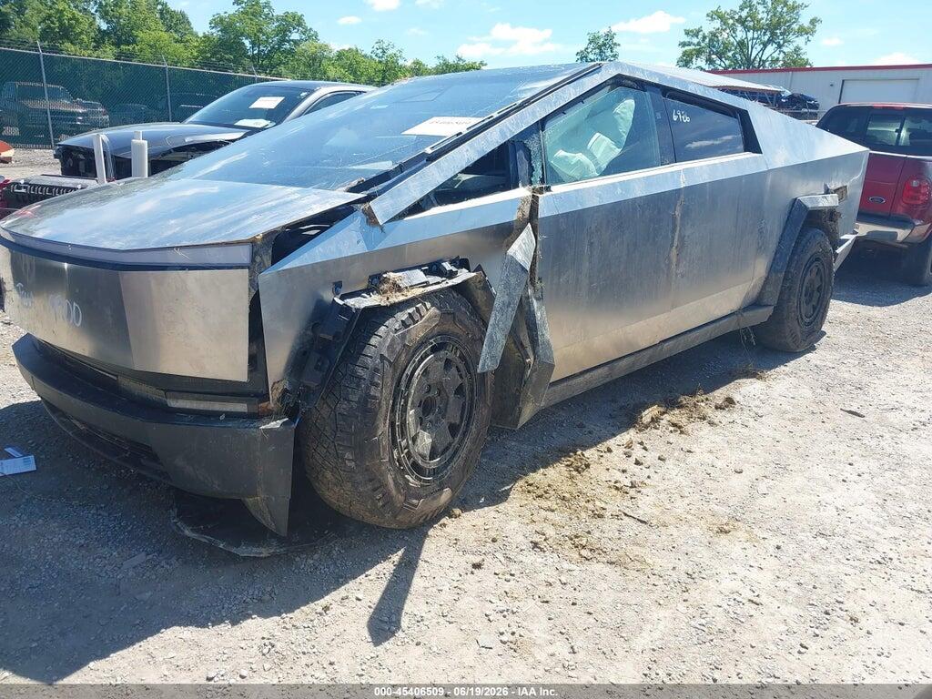 7G2CEHED0SA059900 2025 TESLA CYBERTRUCK photo no. 2