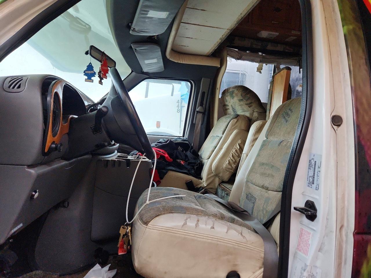 2002 FORD E450 RV — Фото 7 из 12