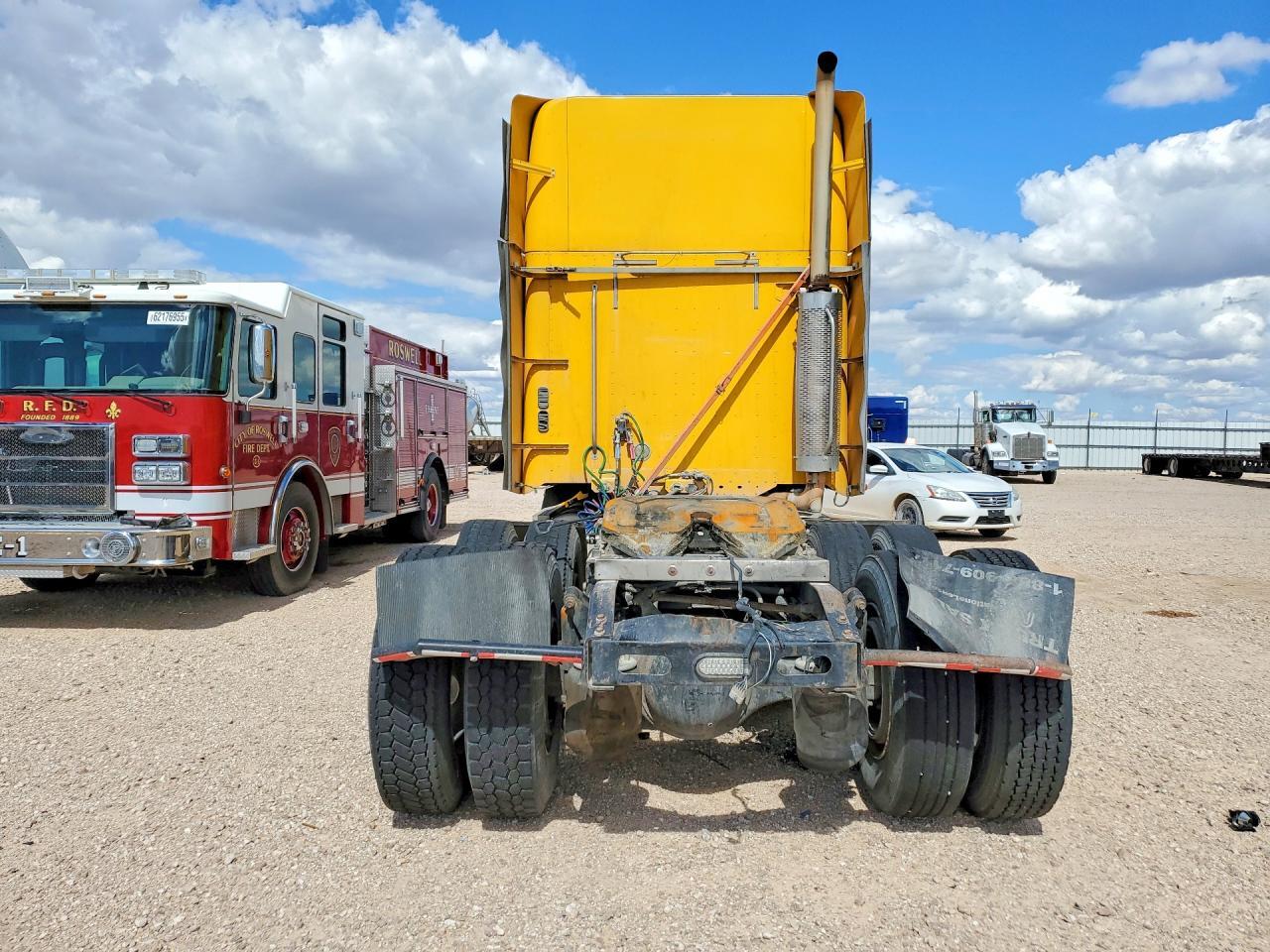2006 FREIGHTLINER COLUMBIA 120 SEMI TRUCK — Фото 6 из 13