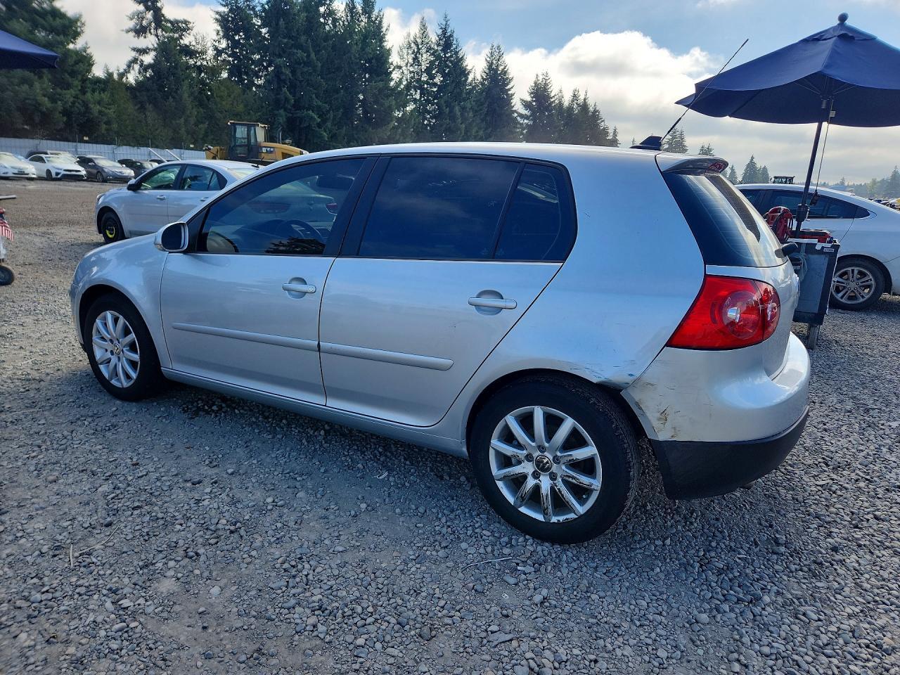 2009 VOLKSWAGEN RABBIT — Фото 2 из 12