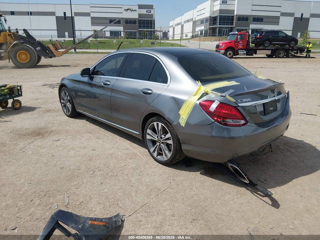 55SWF4JB3HU211141 2017 MERCEDES-BENZ C 300 photo no. 3