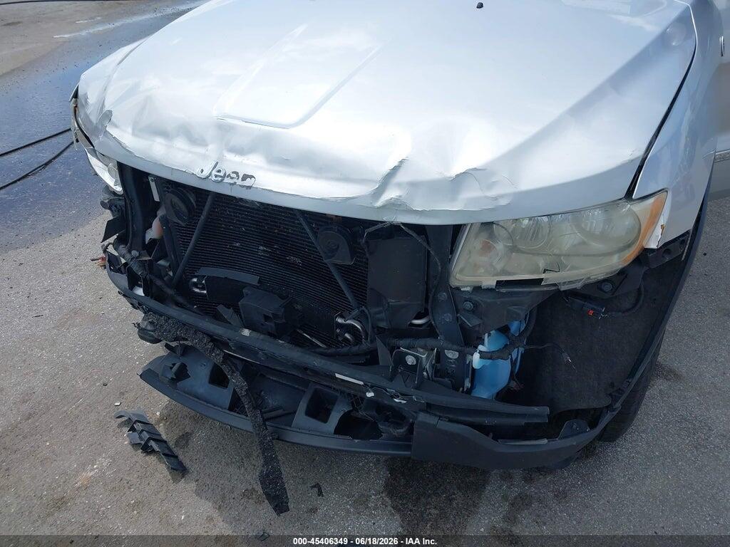 1J4RR4GT3BC678628 2011 JEEP GRAND CHEROKEE photo no. 6