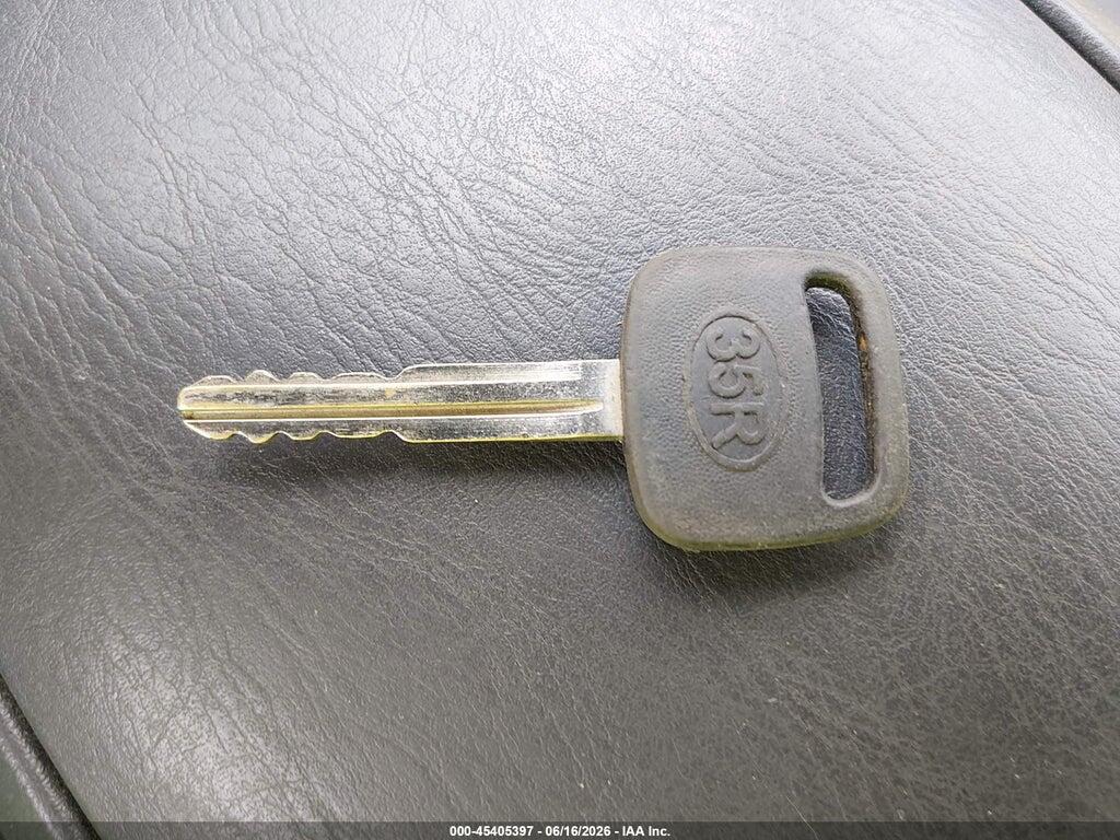 5TBBT441X3S379013 2003 TOYOTA TUNDRA photo no. 11