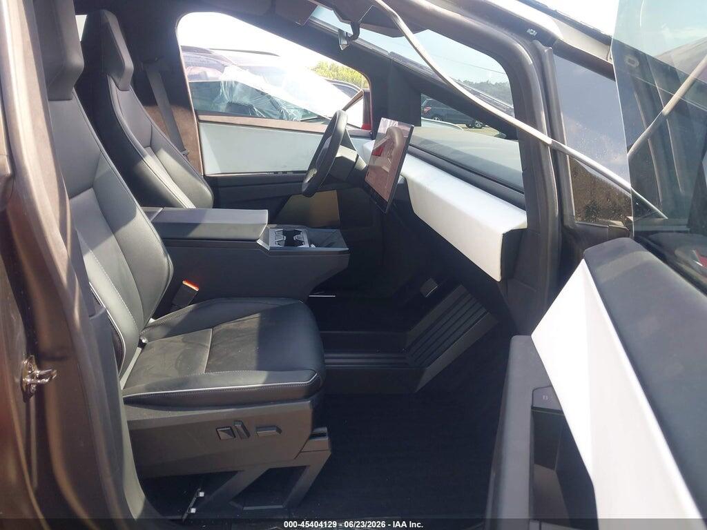 7G2CEHED8RA001642 2024 TESLA CYBERTRUCK photo no. 5