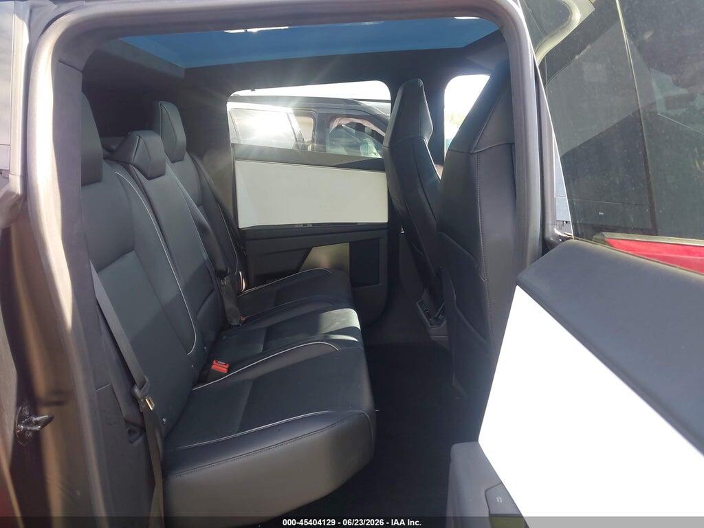 7G2CEHED8RA001642 2024 TESLA CYBERTRUCK photo no. 8