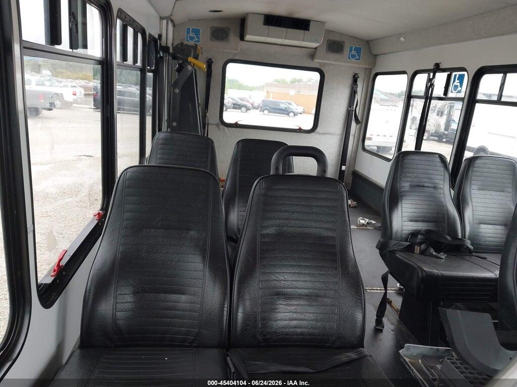 1FDFE4FS0JDC34723 2018 FORD E-450 CUTAWAY photo no. 8