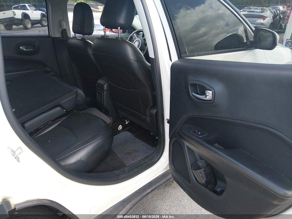 3C4NJDCB2KT669383 2019 JEEP COMPASS photo no. 8