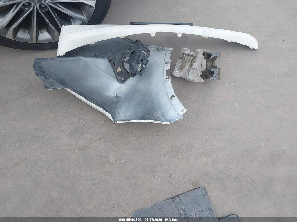 JTMRFREV7HJ121709 2017 TOYOTA RAV4 photo no. 11