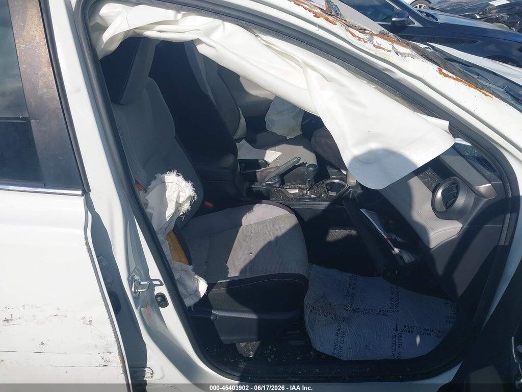 JTMRFREV7HJ121709 2017 TOYOTA RAV4 photo no. 5