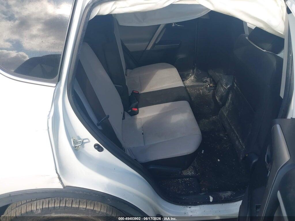 JTMRFREV7HJ121709 2017 TOYOTA RAV4 photo no. 8
