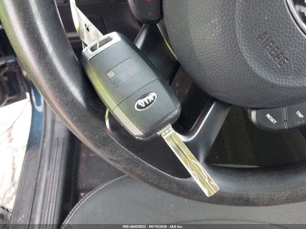 KNDJP3A52J7578735 2018 KIA SOUL photo no. 11