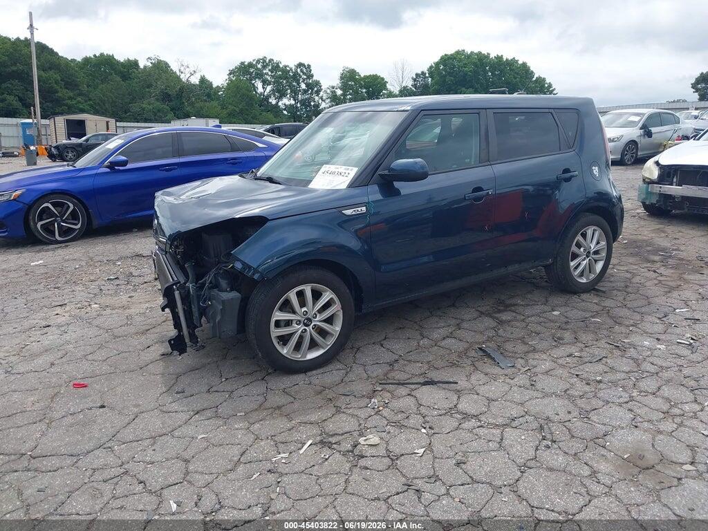 KNDJP3A52J7578735 2018 KIA SOUL photo no. 2