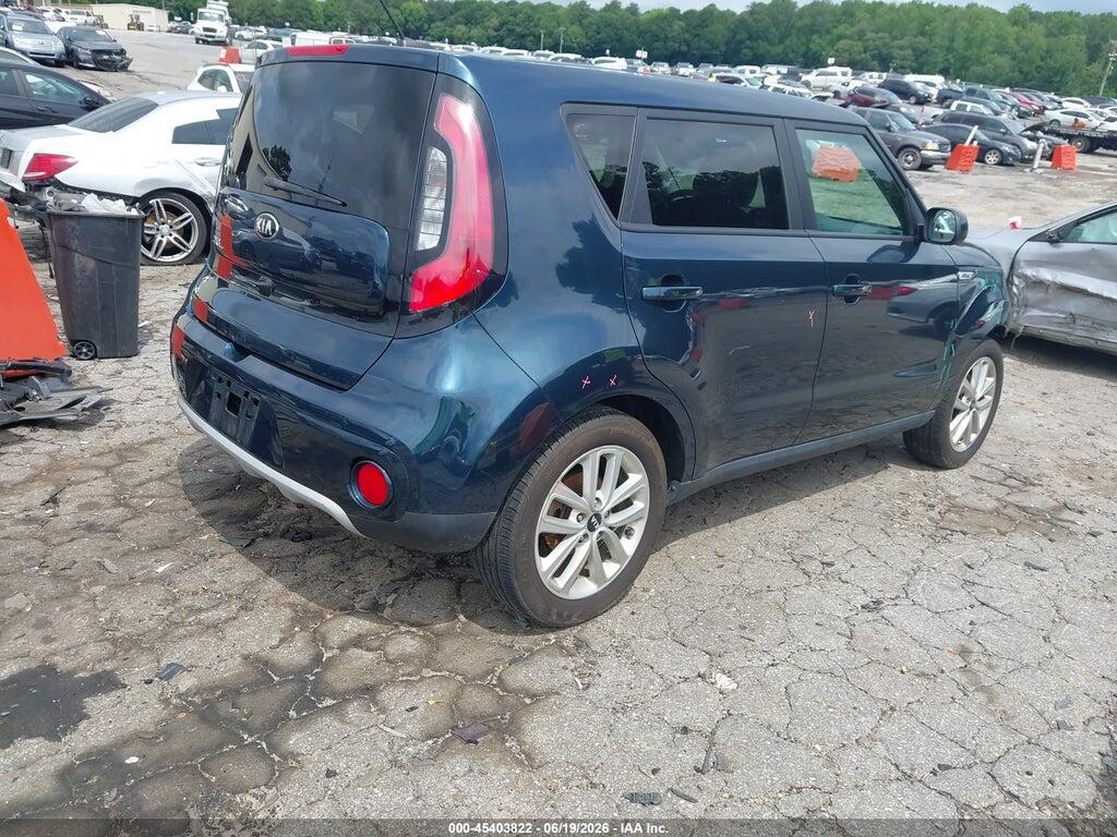 KNDJP3A52J7578735 2018 KIA SOUL photo no. 4
