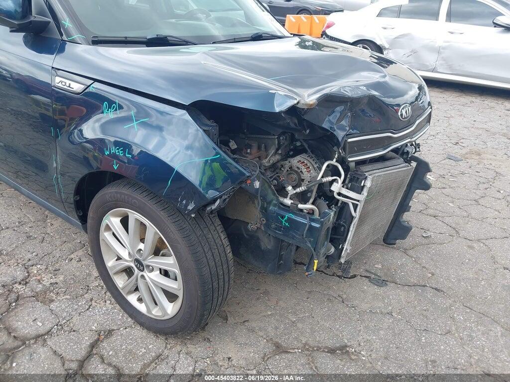 KNDJP3A52J7578735 2018 KIA SOUL photo no. 6