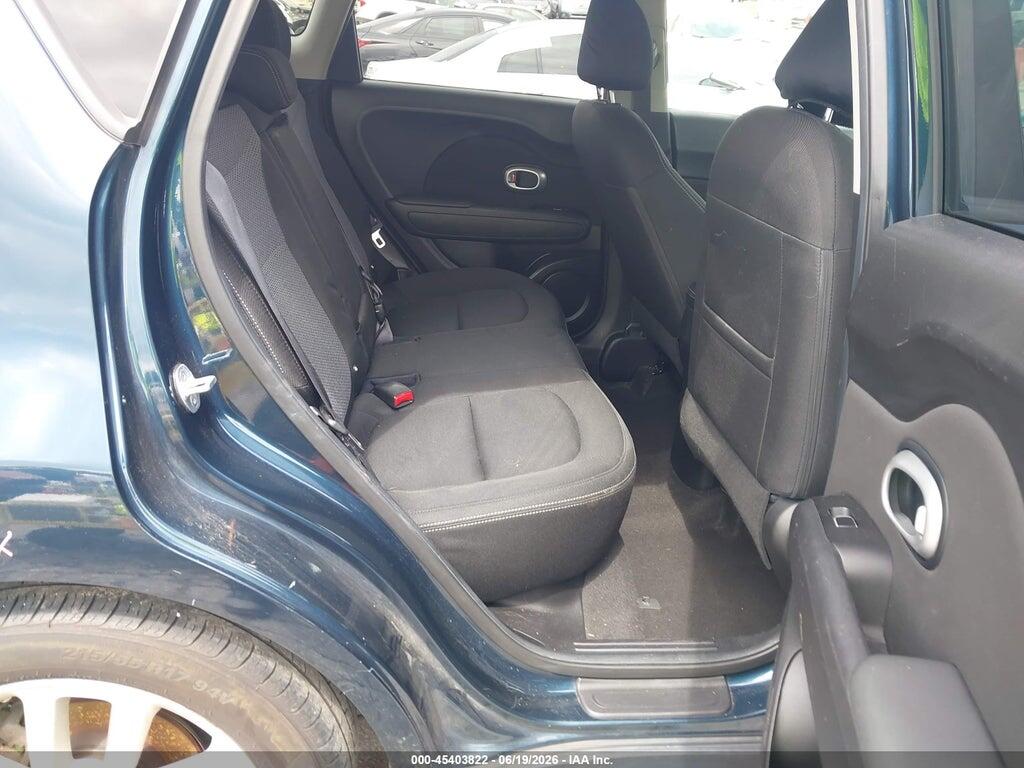 KNDJP3A52J7578735 2018 KIA SOUL photo no. 8