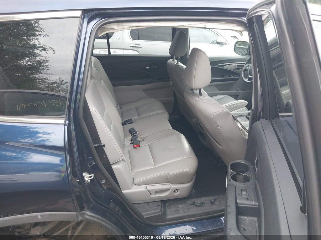 5FNYF6H75HB012003 2017 HONDA PILOT photo no. 8