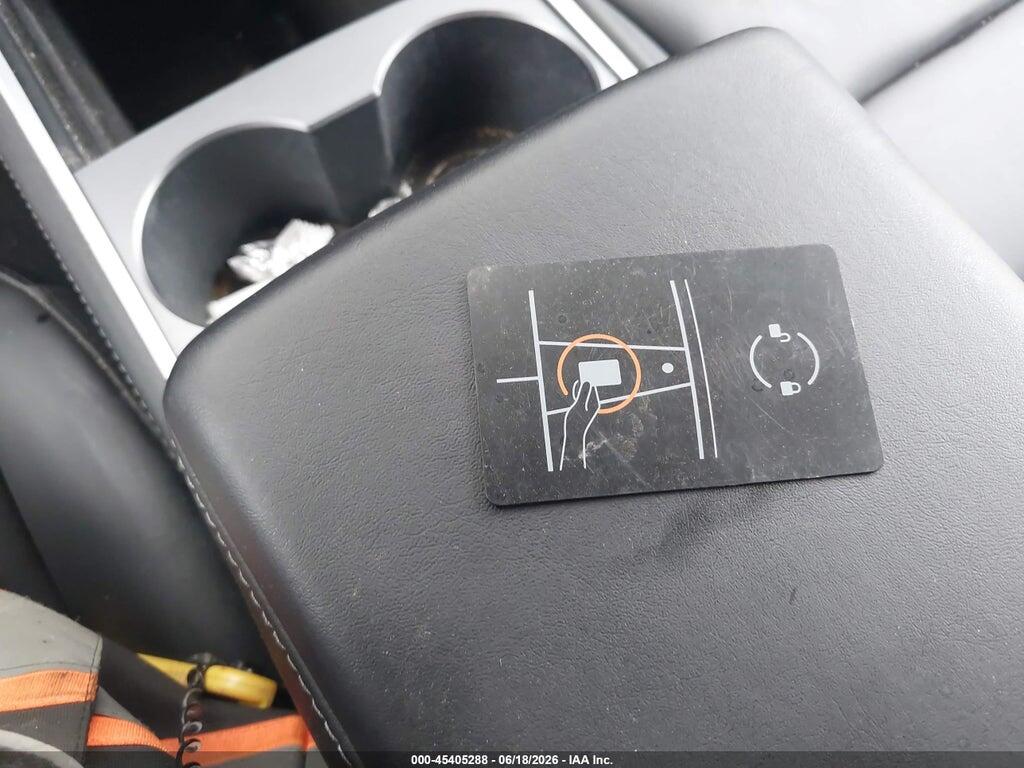 7SAYGDEF8RF043182 2024 TESLA MODEL Y photo no. 10