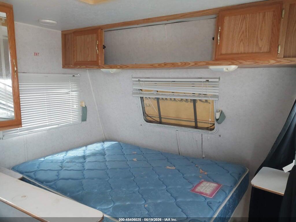 47CT80M29XM100004 1999 DUTCHMAN CLASSIC LE M-28BHL photo no. 5