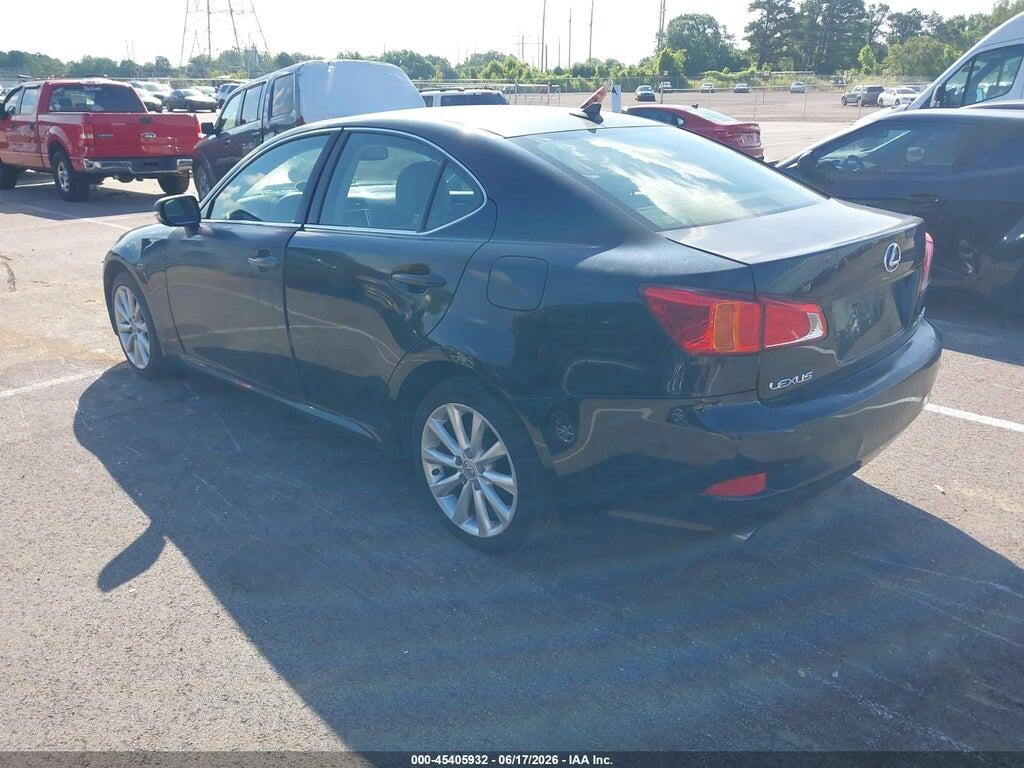 JTHCF5C21A5039091 2010 LEXUS IS 250 photo no. 3
