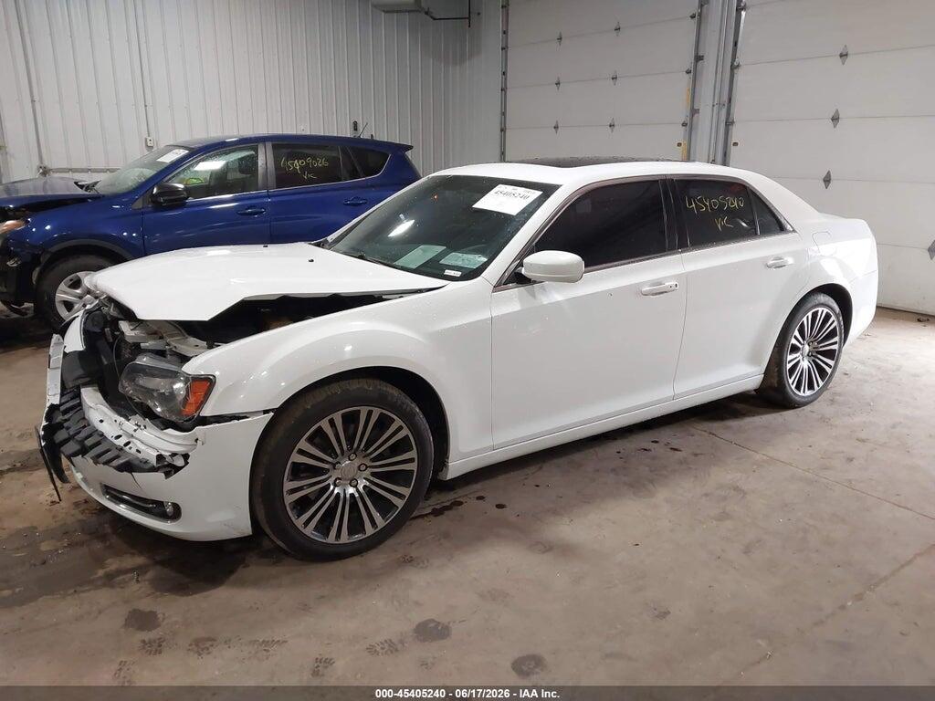 2C3CCABTXDH686782 2013 CHRYSLER 300 photo no. 2