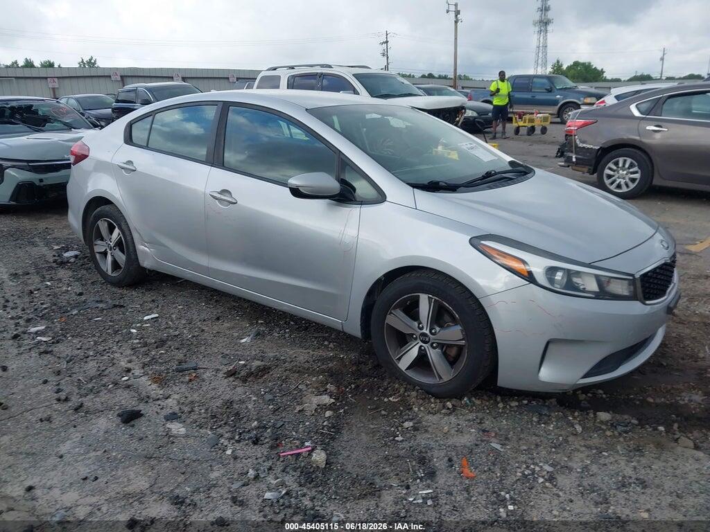 3KPFL4A71JE202956 2018 KIA FORTE photo no. 1
