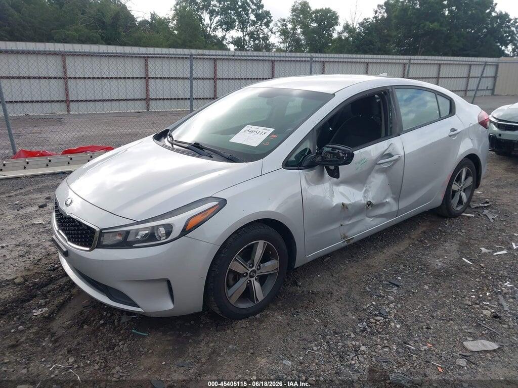 3KPFL4A71JE202956 2018 KIA FORTE photo no. 2