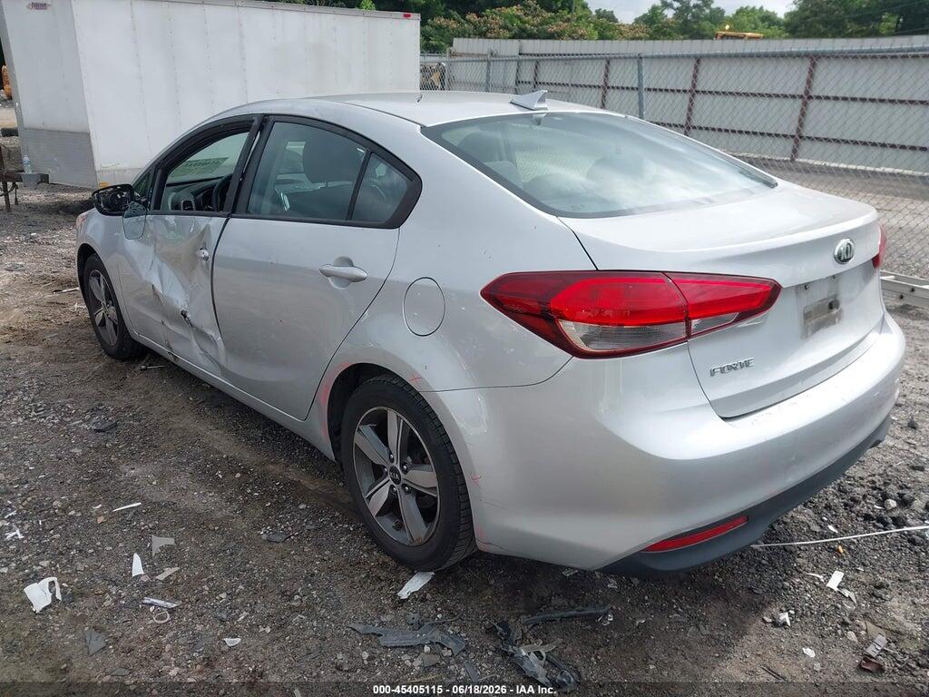3KPFL4A71JE202956 2018 KIA FORTE photo no. 3