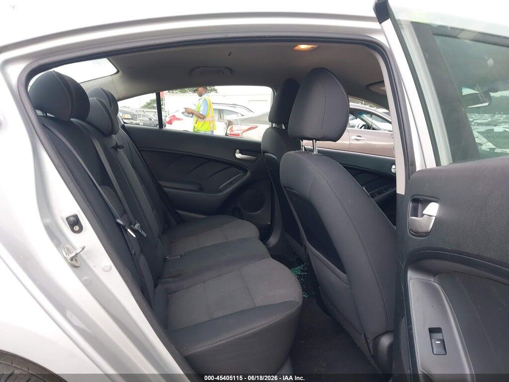 3KPFL4A71JE202956 2018 KIA FORTE photo no. 8