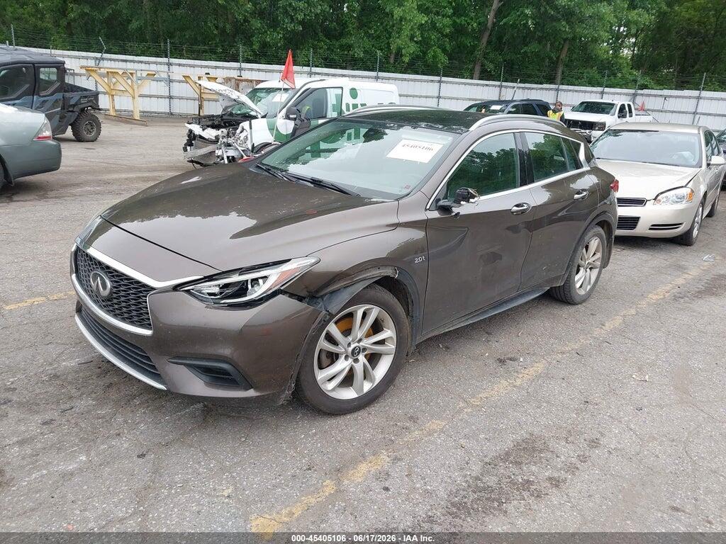 SJKCH5CP7KA011728 2019 INFINITI QX30 photo no. 2