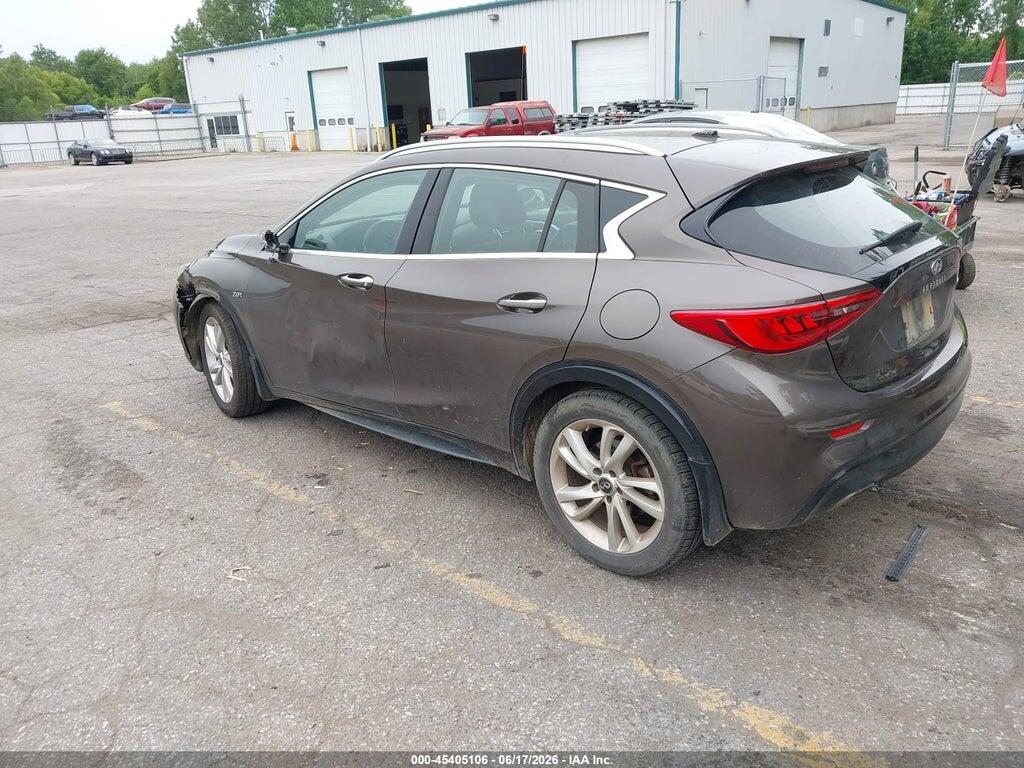 SJKCH5CP7KA011728 2019 INFINITI QX30 photo no. 3