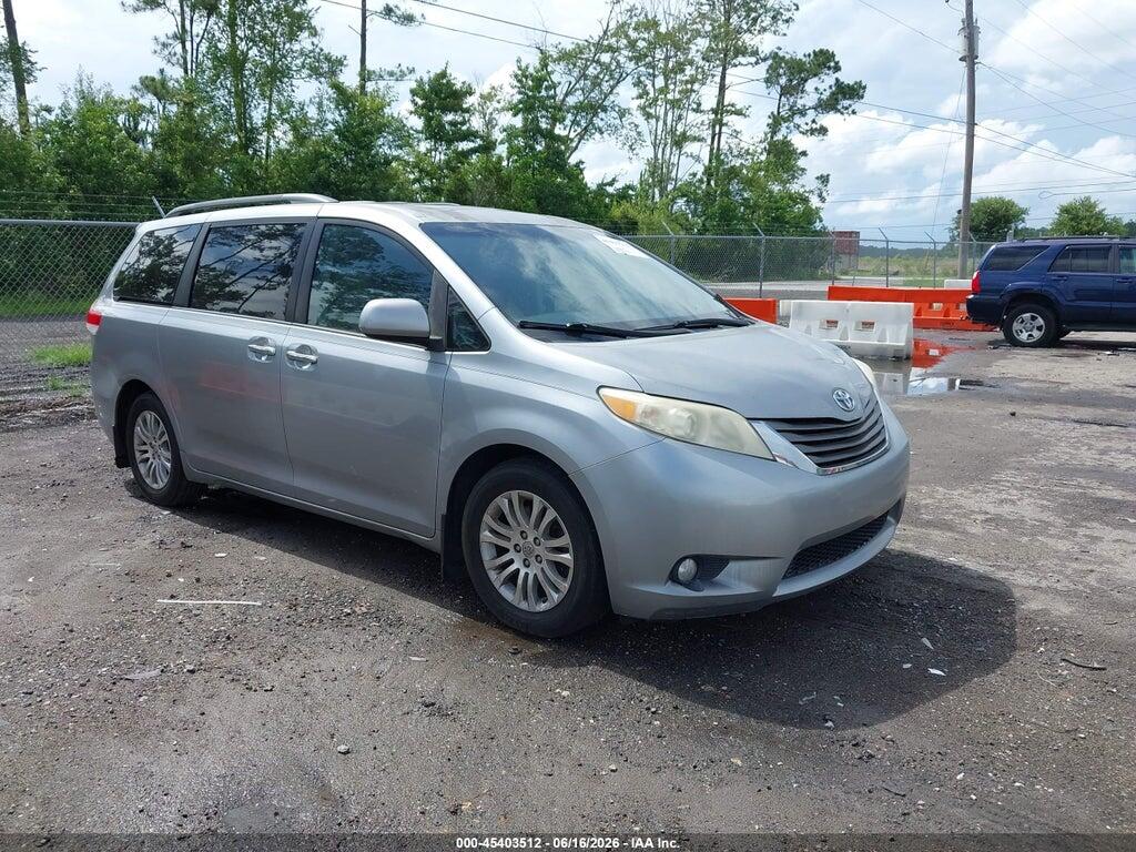 5TDYK3DC5BS148406 2011 TOYOTA SIENNA photo no. 1