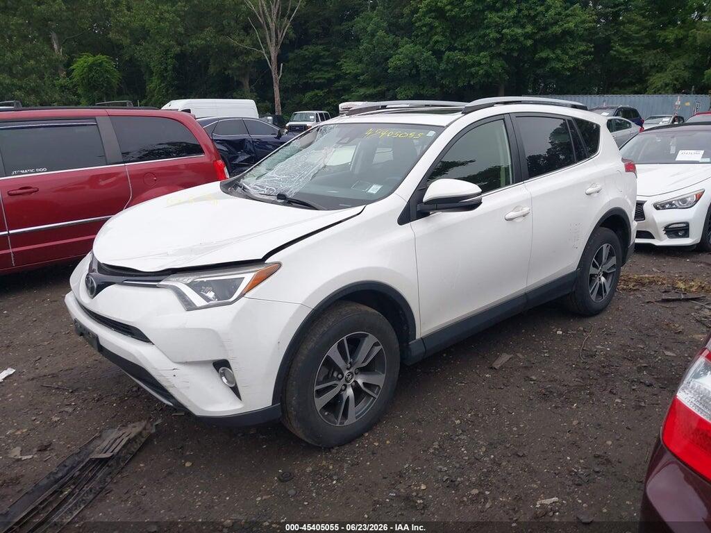 JTMRFREV2HJ143813 2017 TOYOTA RAV4 photo no. 2
