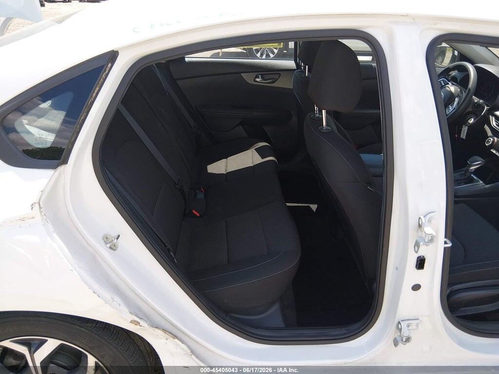 3KPF24AD2KE098990 2019 KIA FORTE photo no. 8