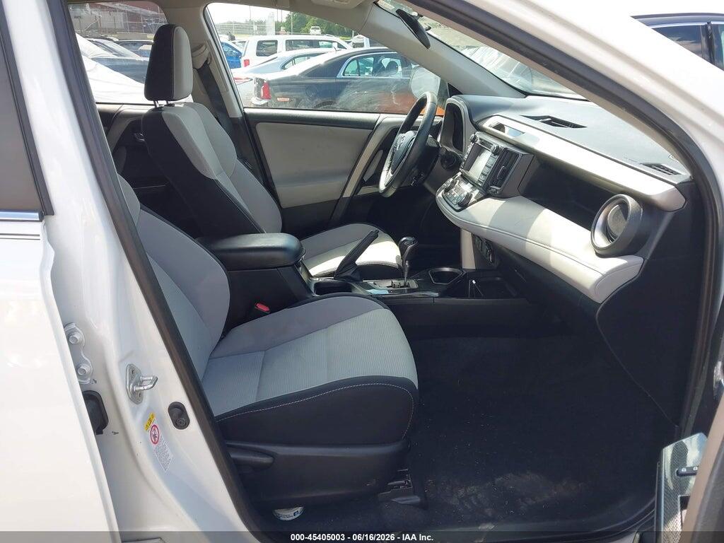 2T3RFREV9JW795108 2018 TOYOTA RAV4 photo no. 5