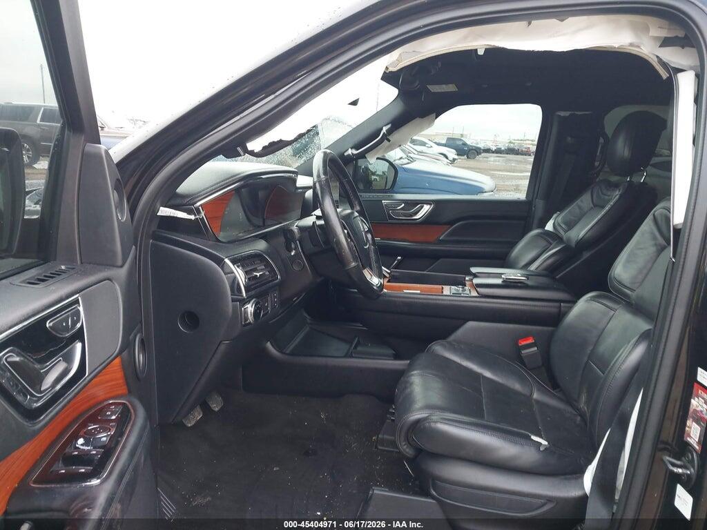 5LMJJ2HT6KEL05853 2019 LINCOLN NAVIGATOR photo no. 5