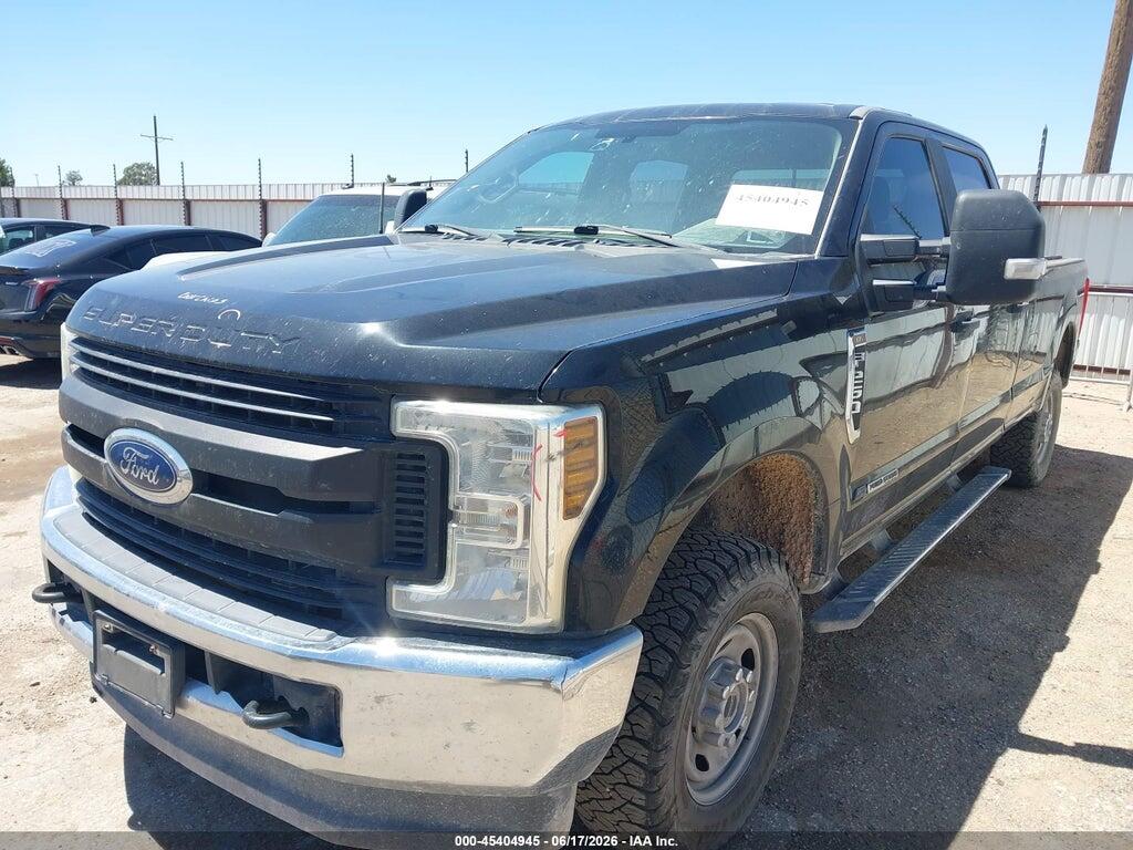 1FT7W2BT9JEB35255 2018 FORD F-250 photo no. 2