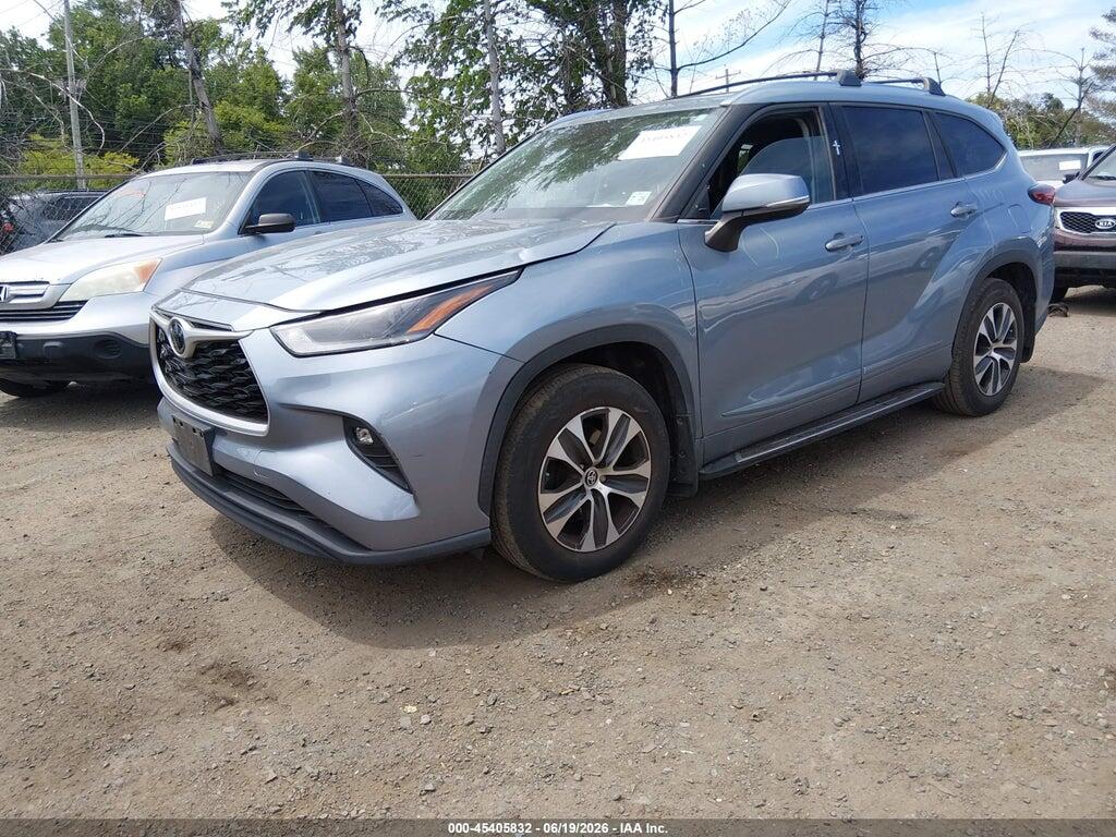 5TDGZRBH5MS139796 2021 TOYOTA HIGHLANDER photo no. 2